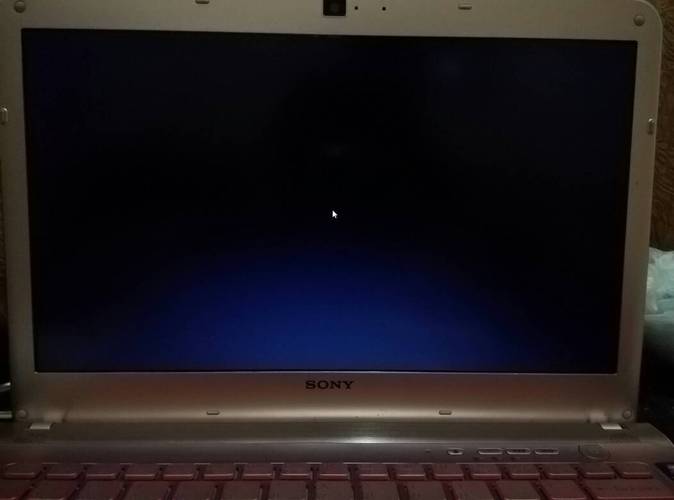 win7为什么黑屏?